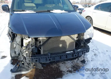 2014 Chrysler Town & Country Touring из США, поврежденный, VIN 2C4RC1BG1ER215267